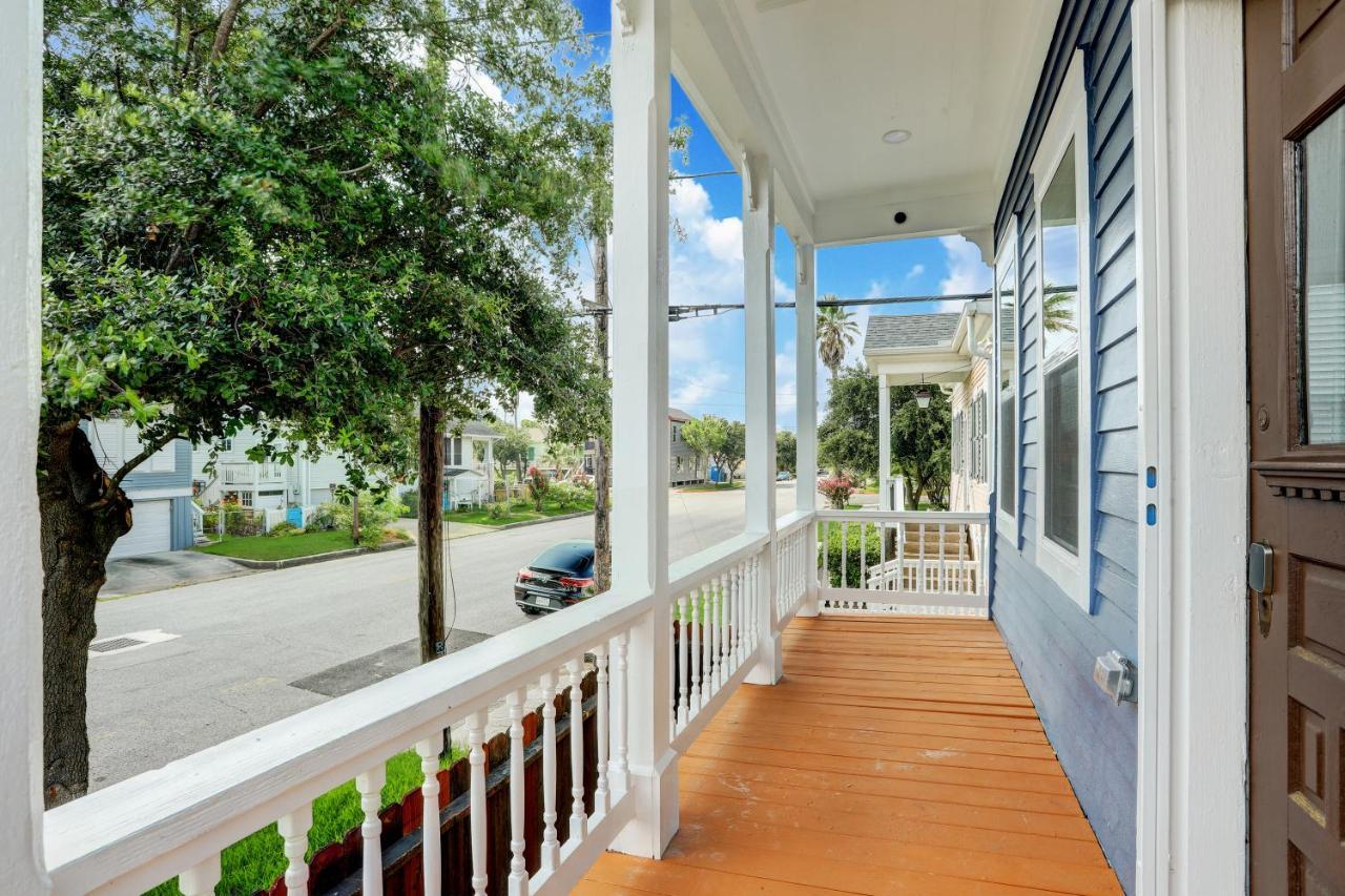 Renovated Beach Bungalow! กาลเวสตัน ภายนอก รูปภาพ