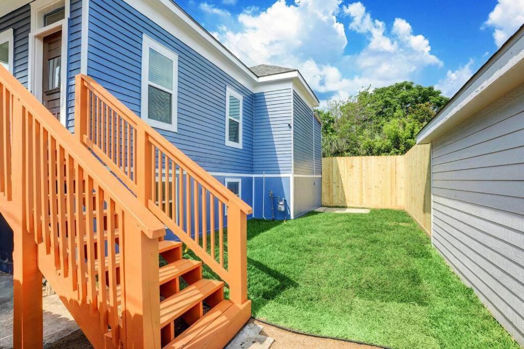Renovated Beach Bungalow! กาลเวสตัน ภายนอก รูปภาพ